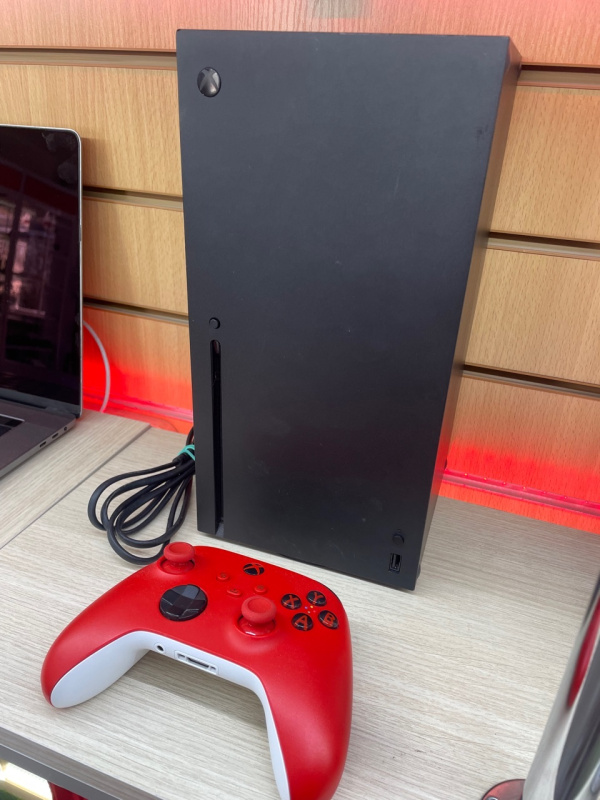 Игровая приставка Xbox Series X 1Tb