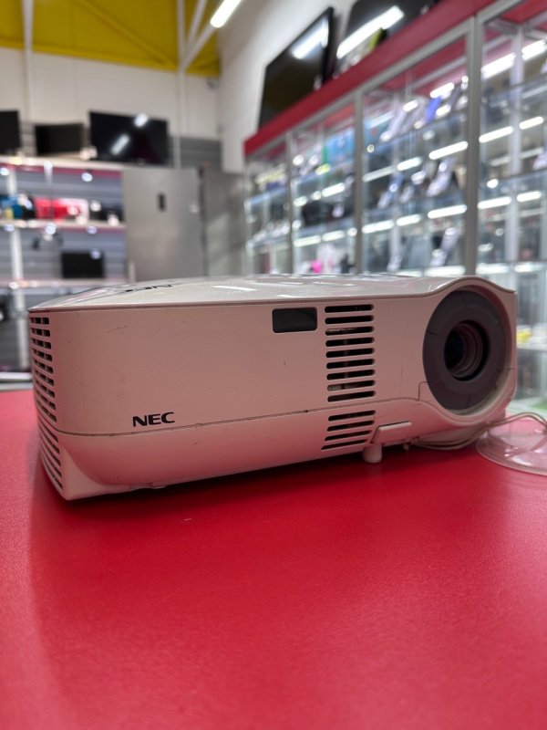 Проектор Nec VT-49