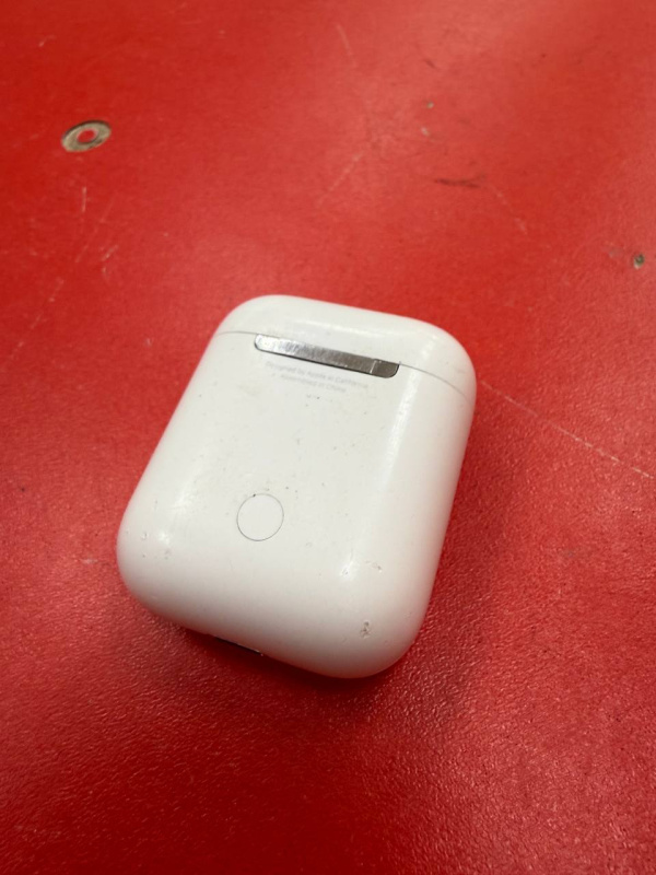 Наушники Apple AirPods