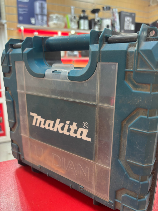 Шуруповерт Makita 40-80