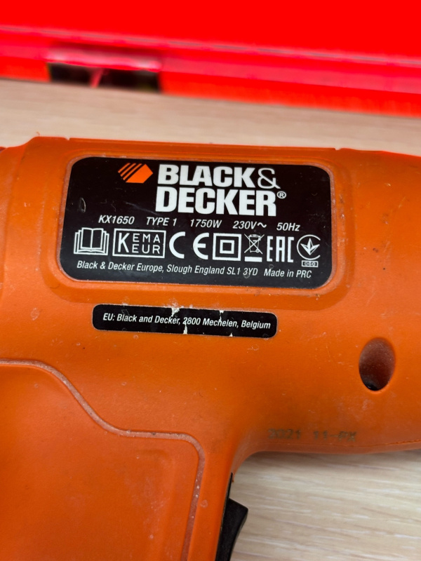 Строительный фен Black*Decker KX1560