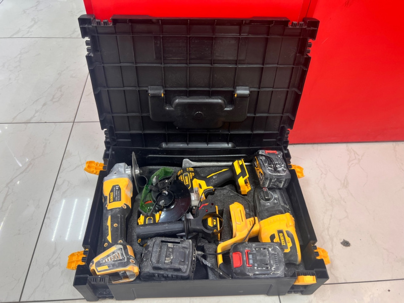 Набор электроинструмента Dewalt Китай Моделей нет