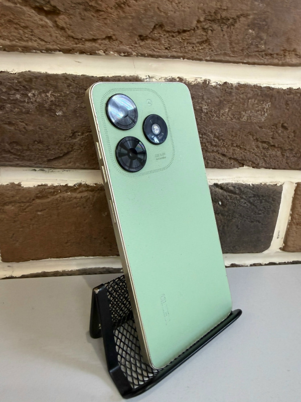 Мобильный телефон Tecno Spark Go 2024