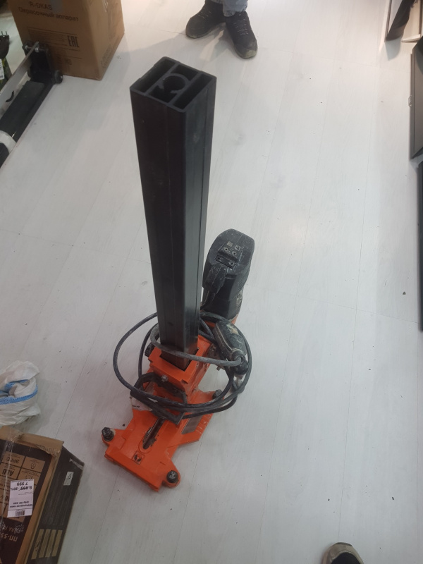 Установка алмазного бурения DEKOLA  DE10B