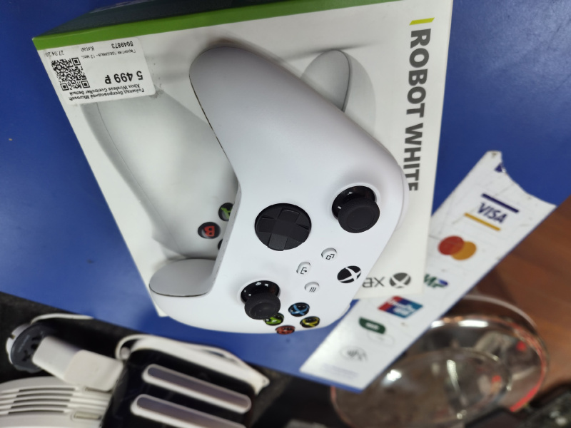 Геймпад Microsoft XBOX Wireless Controller белый
