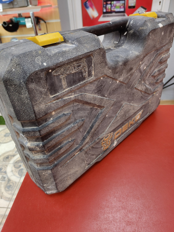 Перфоратор Deco dKH950